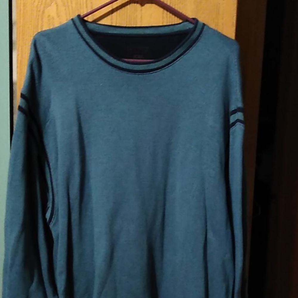 Arrow Men's long sleeve shirt.